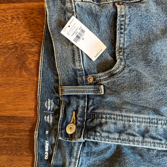 Old Navy Mom Jeans - Picture 2 of 2